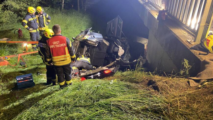 Verkehrsunfall eingeklemmte Person (11.06.2023)