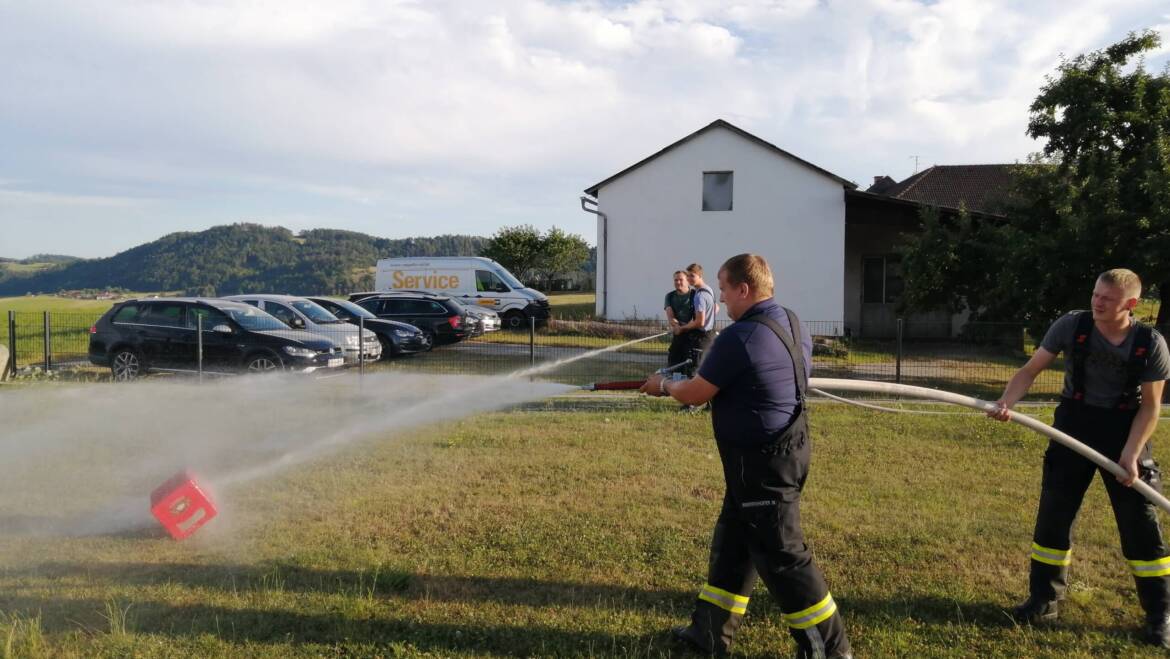 Monatsübung (14.07.2023)